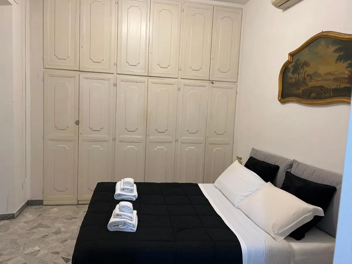 Divertiti Nel Cuore Della Dolce Vita Rome 0*,  Italy